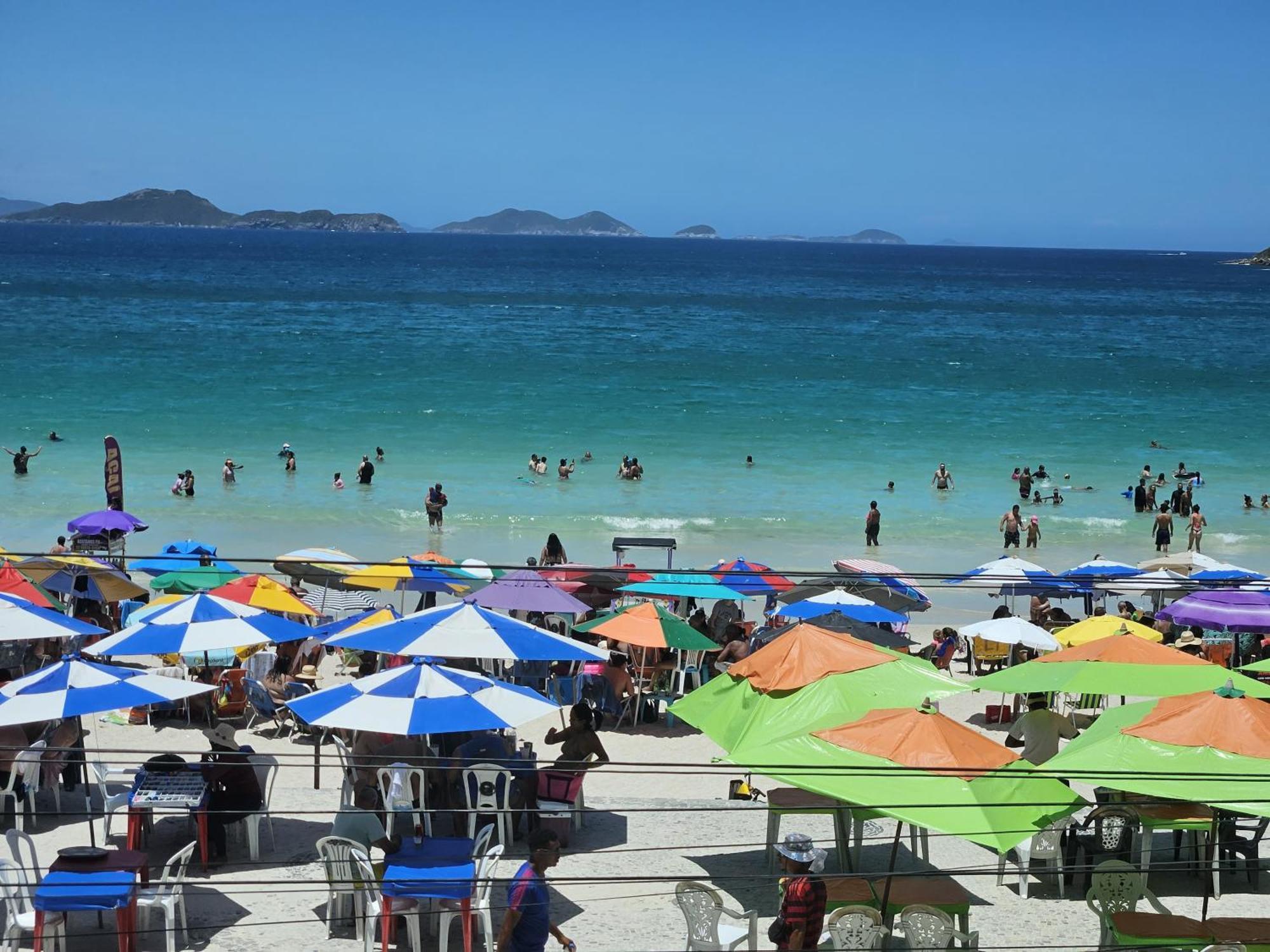 Apartamento Mar De Cerejeira - Em Frente A Prainha *